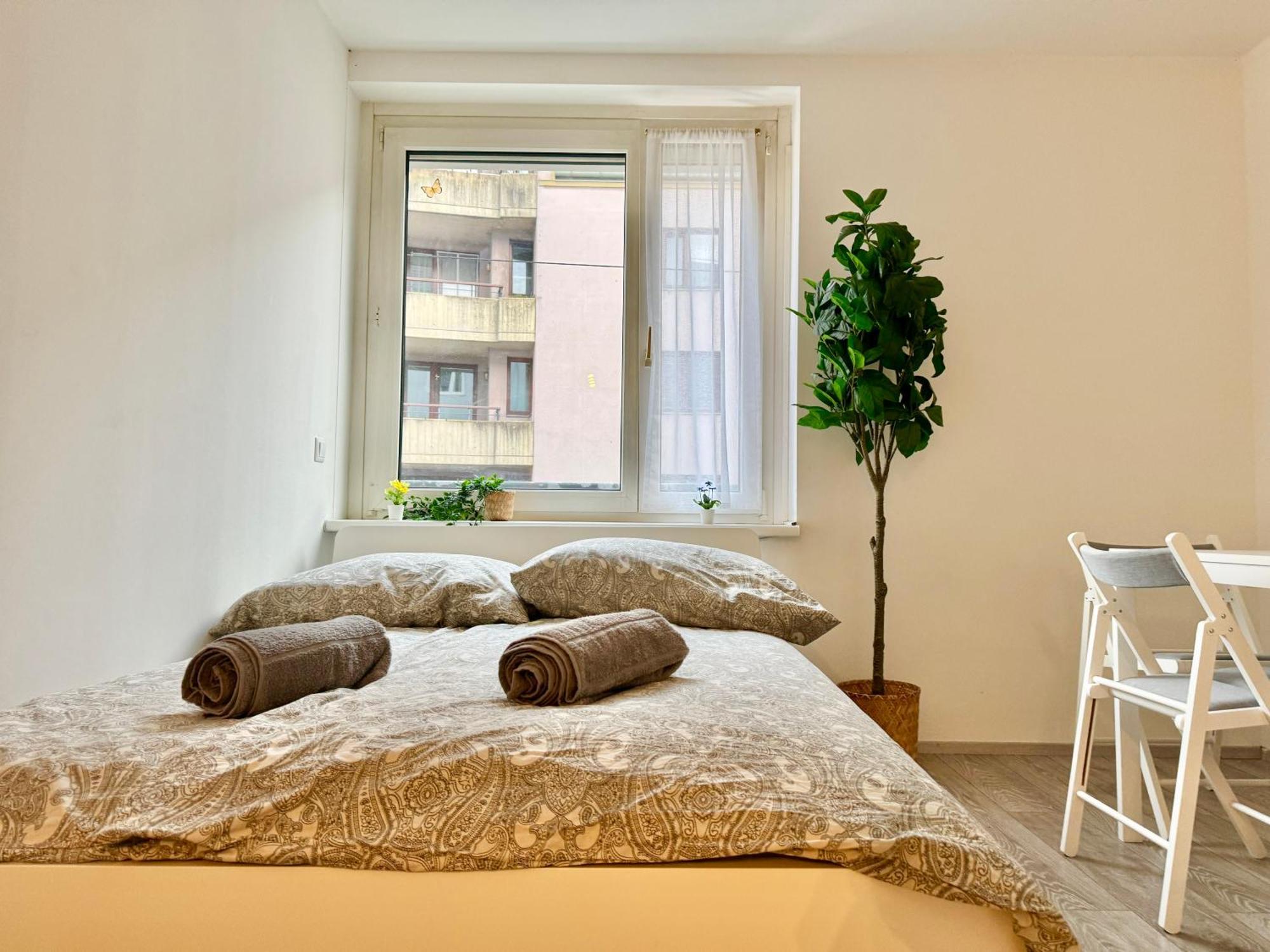 Stylish Schonbrunn Apartments With Free Parking Wien Eksteriør billede