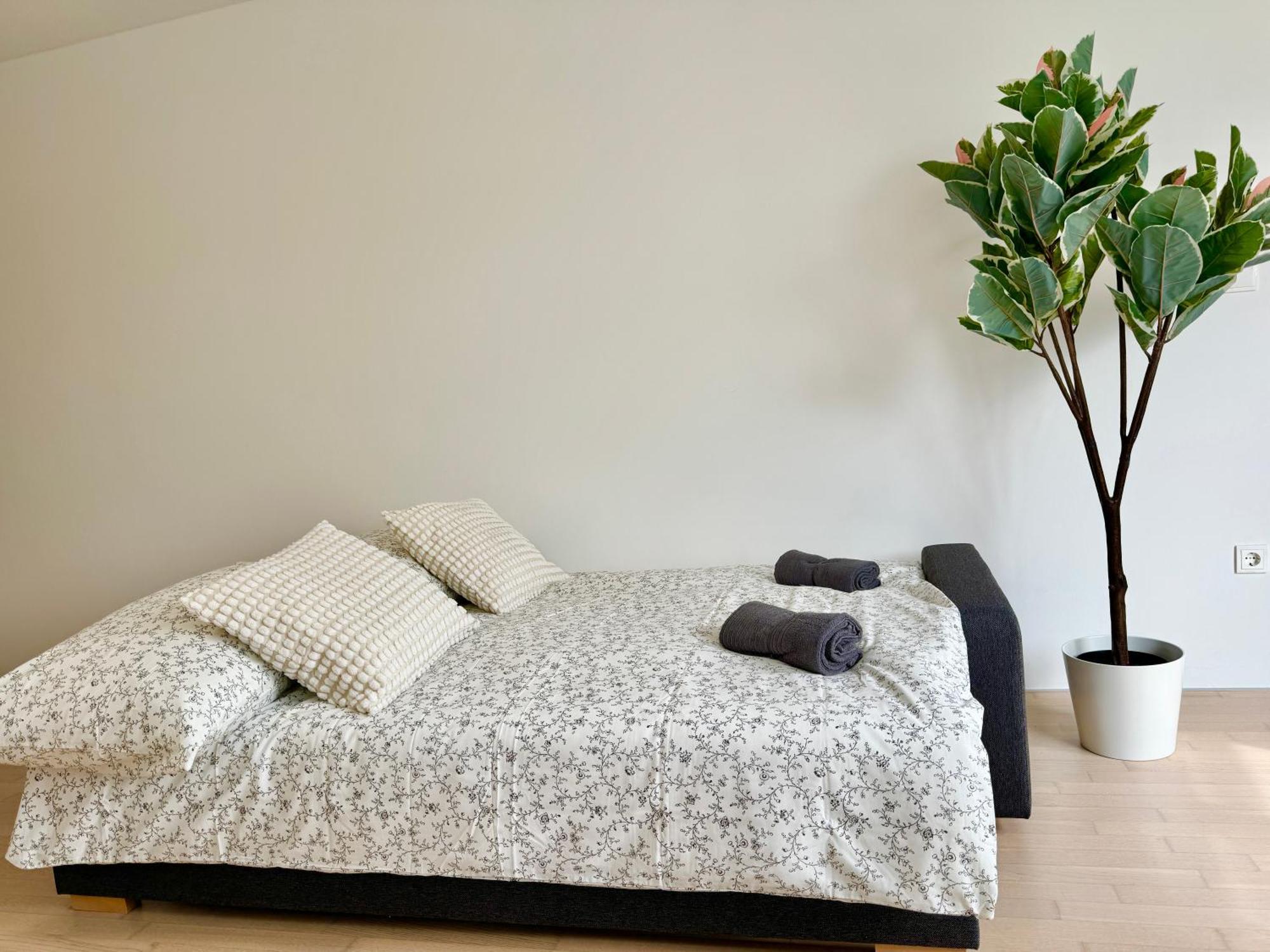 Stylish Schonbrunn Apartments With Free Parking Wien Eksteriør billede