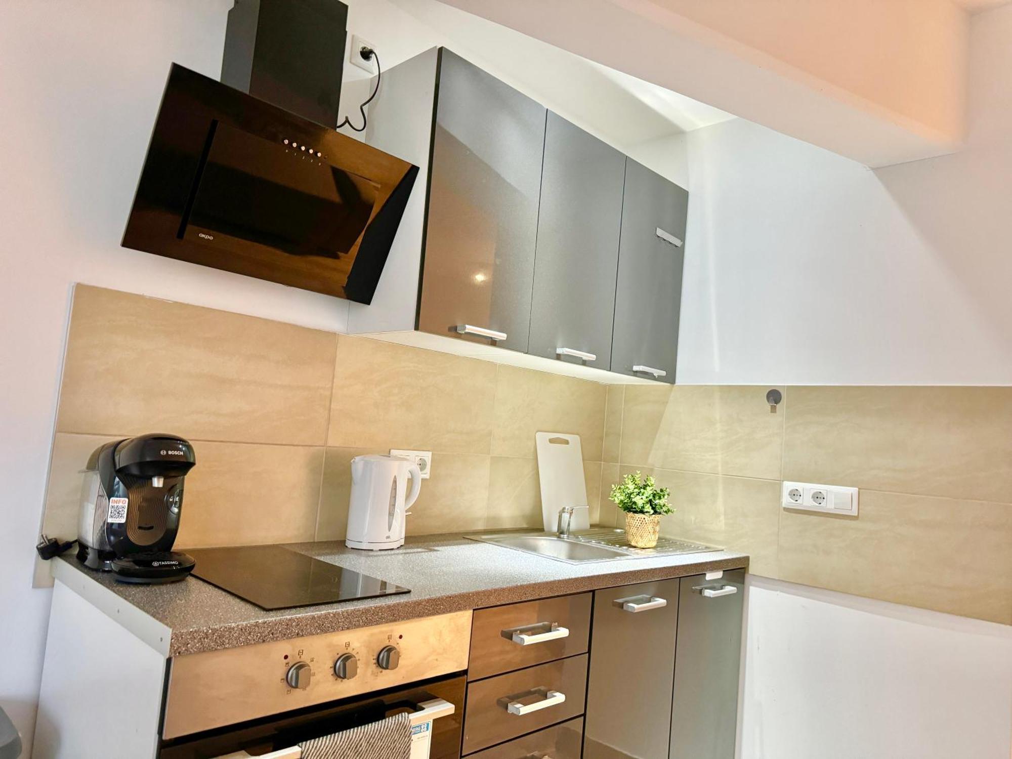 Stylish Schonbrunn Apartments With Free Parking Wien Eksteriør billede